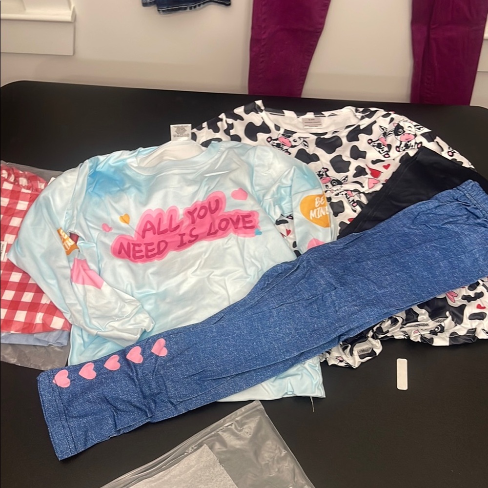 Brand new long sleeved outfit size 3t-9/10